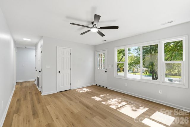 9828 Starwood Drive, Charlotte, NC 28215