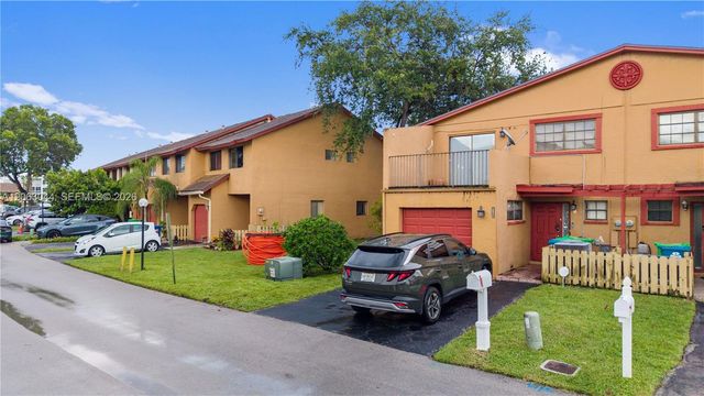 2824 NW 80th Ave, Sunrise, FL 33322