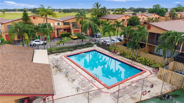 2824 NW 80th Ave, Sunrise, FL 33322