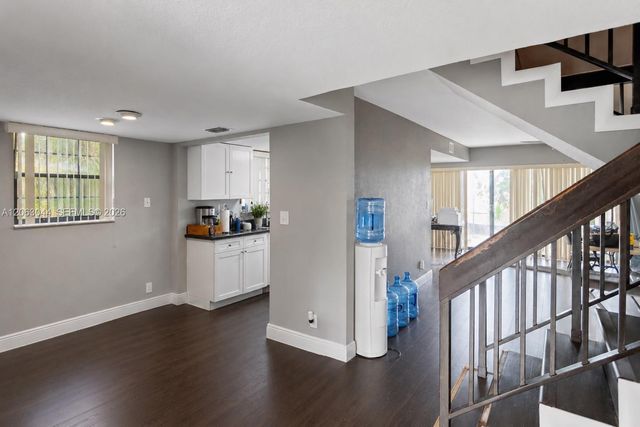 2824 NW 80th Ave, Sunrise, FL 33322