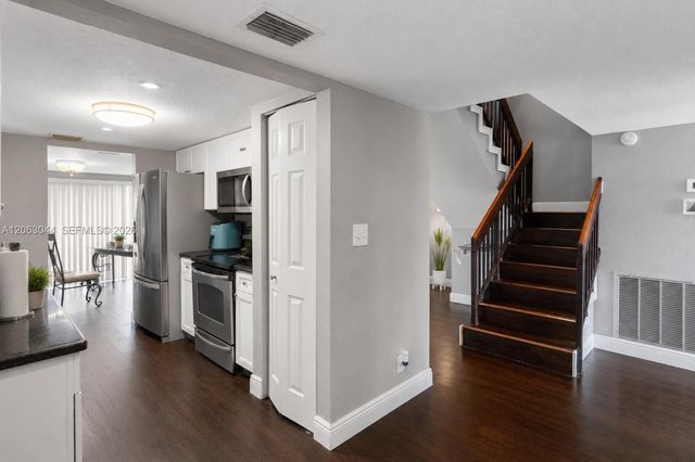 2824 NW 80th Ave, Sunrise, FL 33322