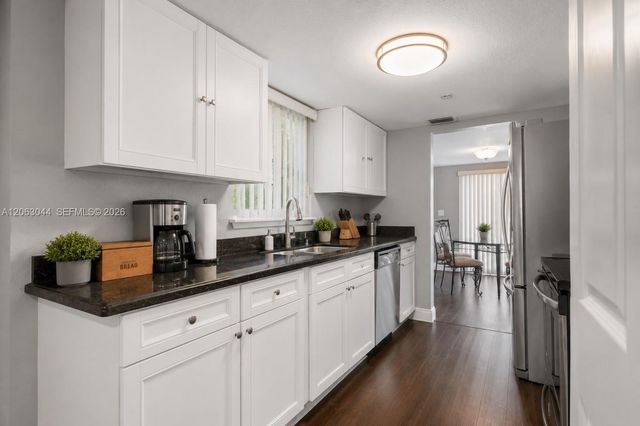 2824 NW 80th Ave, Sunrise, FL 33322