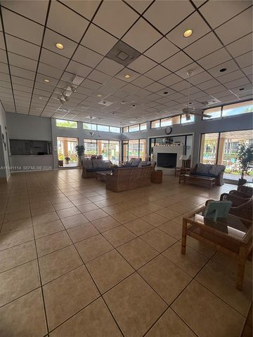 2371 SW 15th St 101, Deerfield Beach, FL 33442