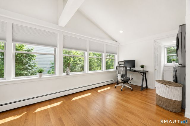 38 Carlisle Place, Stamford, CT 06902