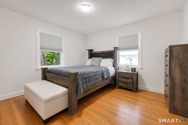 38 Carlisle Place, Stamford, CT 06902