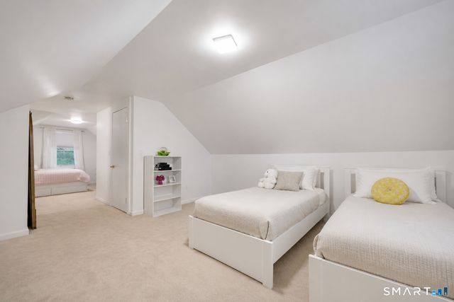 38 Carlisle Place, Stamford, CT 06902