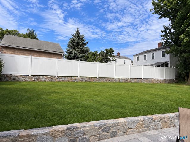 38 Carlisle Place, Stamford, CT 06902