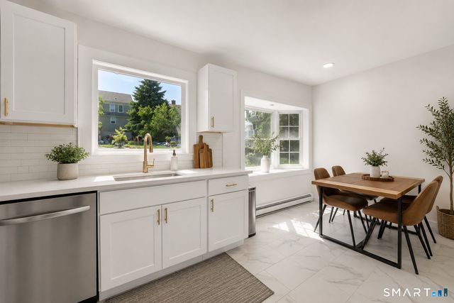 38 Carlisle Place, Stamford, CT 06902
