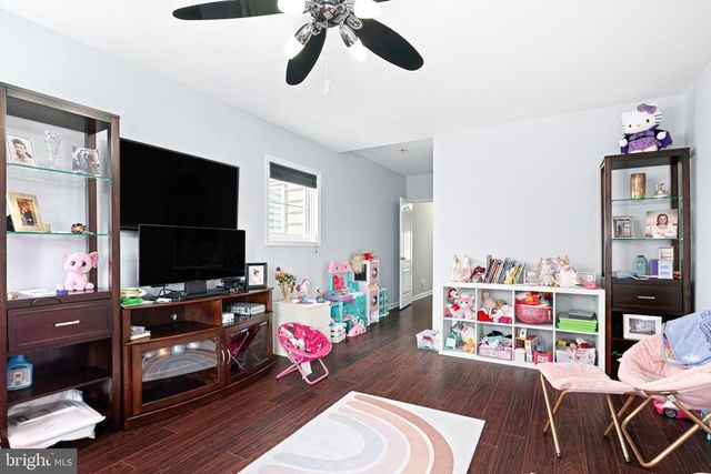 3202 PIETRO WAY, Philadelphia, PA 19145