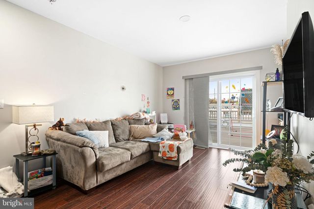 3202 PIETRO WAY, Philadelphia, PA 19145