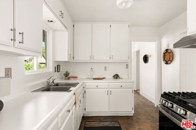 3421 Atwater Avenue, Los Angeles, CA 90039