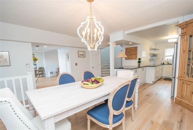 8 Northlake Circle, Peachtree City, GA 30269