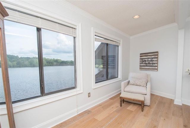 8 Northlake Circle, Peachtree City, GA 30269