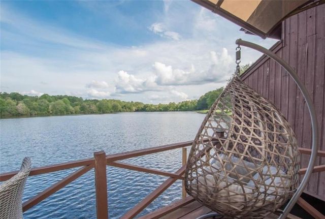 8 Northlake Circle, Peachtree City, GA 30269