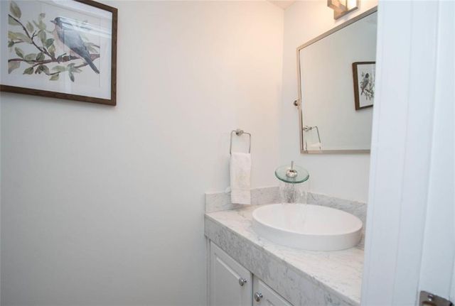 8 Northlake Circle, Peachtree City, GA 30269