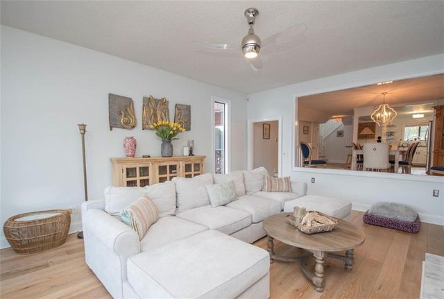 8 Northlake Circle, Peachtree City, GA 30269