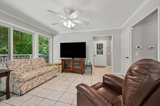 8656 W R Avenue, Texas Twp, MI 49009