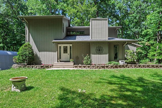 8656 W R Avenue, Texas Twp, MI 49009