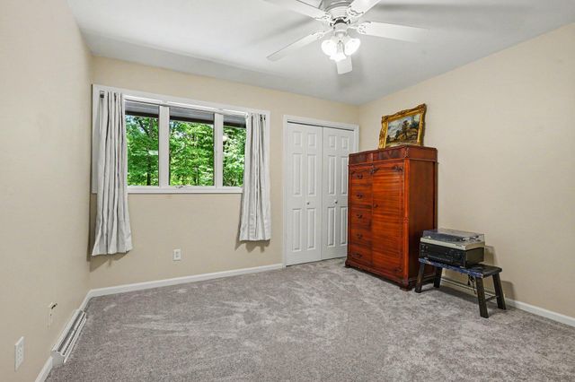 8656 W R Avenue, Texas Twp, MI 49009