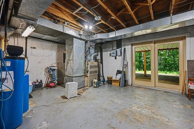 8656 W R Avenue, Texas Twp, MI 49009