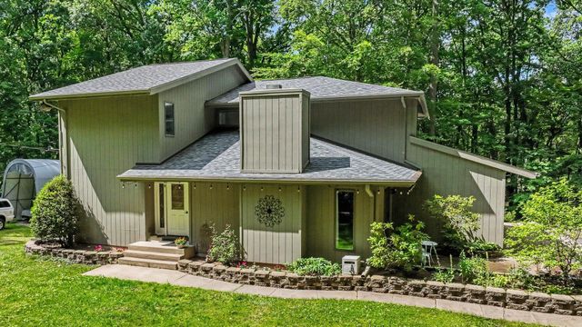 8656 W R Avenue, Texas Twp, MI 49009