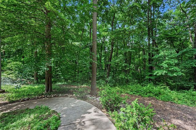 8656 W R Avenue, Texas Twp, MI 49009