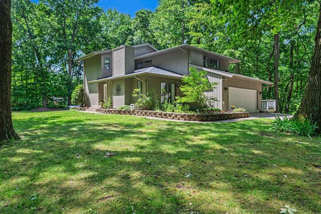 8656 W R Avenue, Texas Twp, MI 49009
