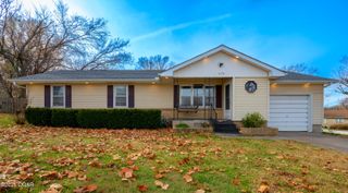 628 N Summit Street, Neosho, MO 64850