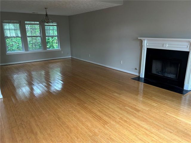 733 Vinebrook Lane, Suwanee, GA 30024