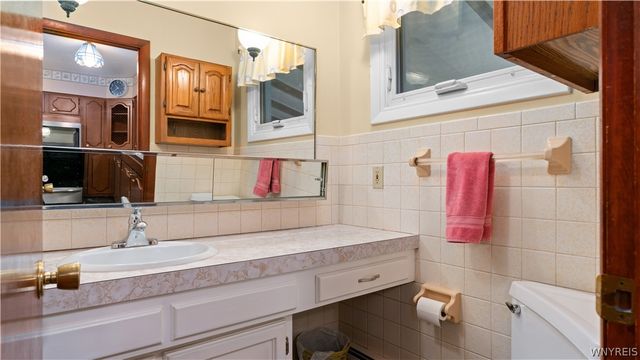 16 North End Avenue, Tonawanda, NY 14217