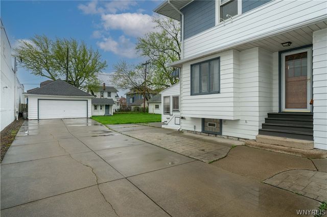 16 North End Avenue, Tonawanda, NY 14217