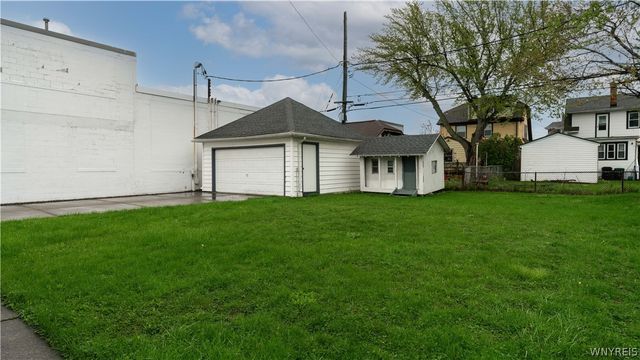 16 North End Avenue, Tonawanda, NY 14217