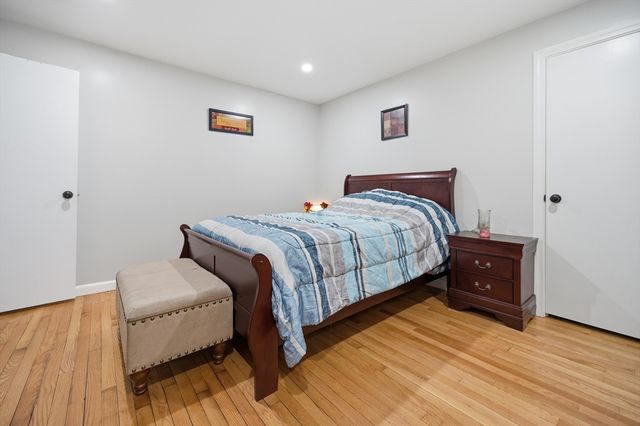 2 Glen Forest Ln, Methuen, MA 01844