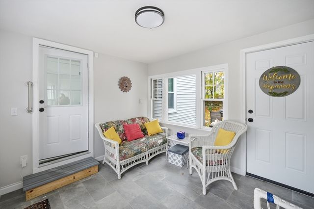 2 Glen Forest Ln, Methuen, MA 01844