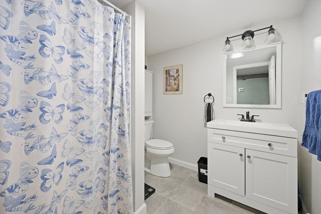 2 Glen Forest Ln, Methuen, MA 01844