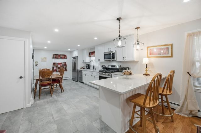 2 Glen Forest Ln, Methuen, MA 01844