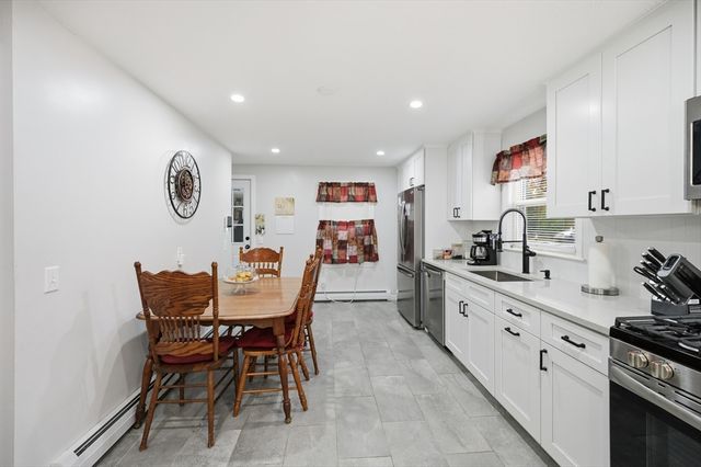 2 Glen Forest Ln, Methuen, MA 01844