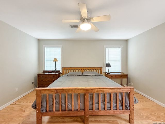 462 Flatrock, Canyon Lake, TX 78133