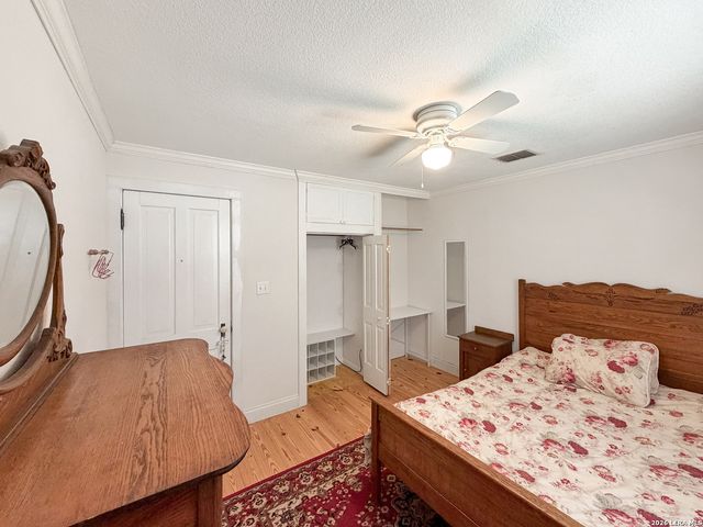 462 Flatrock, Canyon Lake, TX 78133