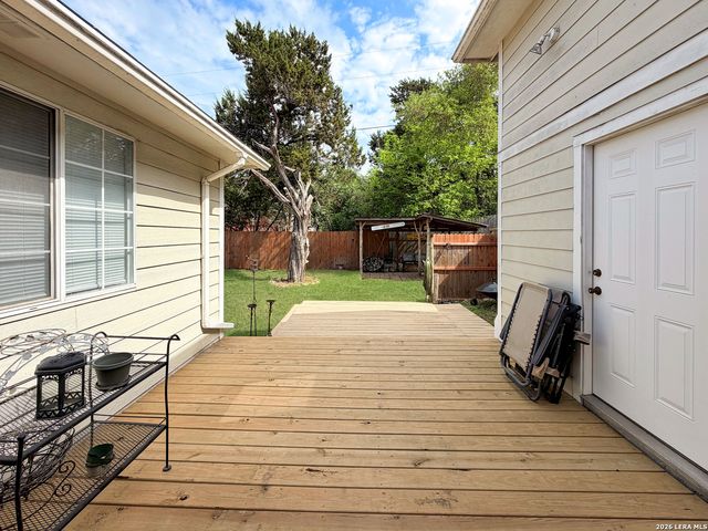462 Flatrock, Canyon Lake, TX 78133