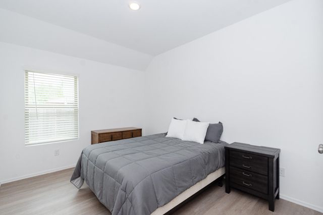 9919 Summer Peony Court, Baytown, TX 77521