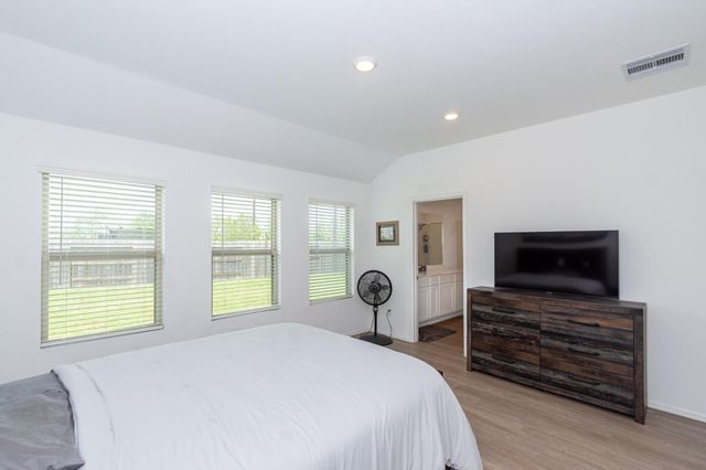 9919 Summer Peony Court, Baytown, TX 77521