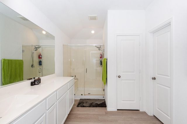 9919 Summer Peony Court, Baytown, TX 77521