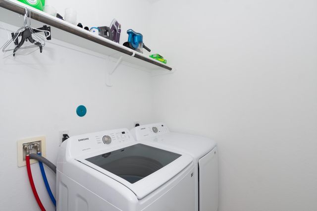 9919 Summer Peony Court, Baytown, TX 77521