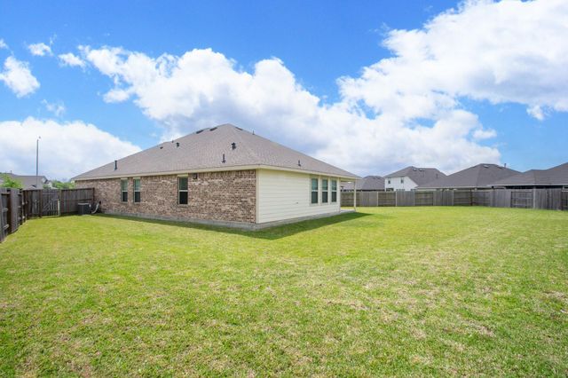9919 Summer Peony Court, Baytown, TX 77521