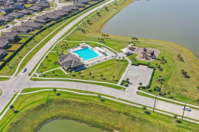 9919 Summer Peony Court, Baytown, TX 77521