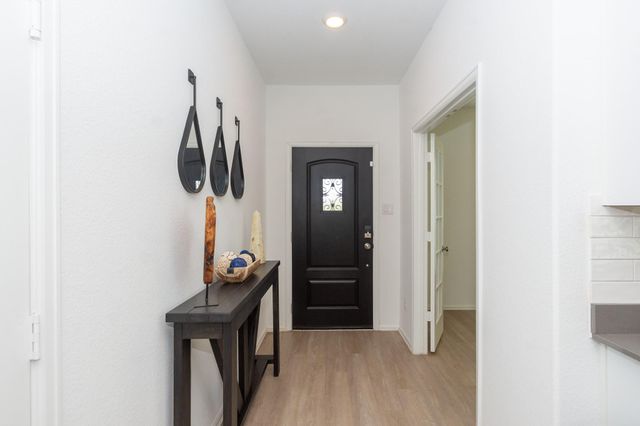 9919 Summer Peony Court, Baytown, TX 77521