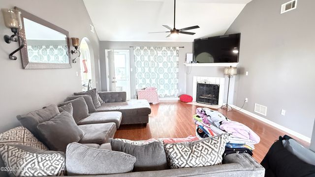 9635 N Geneva Loop, Olive Branch, MS 38654