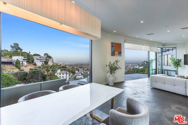 8634 Franklin Avenue, Los Angeles, CA 90069