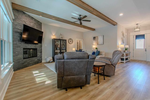 6043 Coral Ridge Drive, Alexander, AR 72002